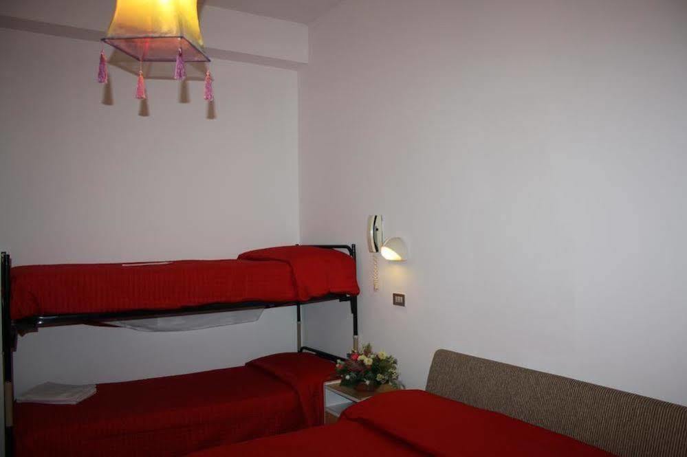 Elsi Hotel Rimini Esterno foto