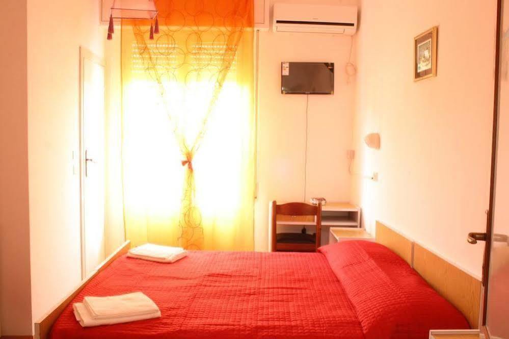 Elsi Hotel Rimini Esterno foto